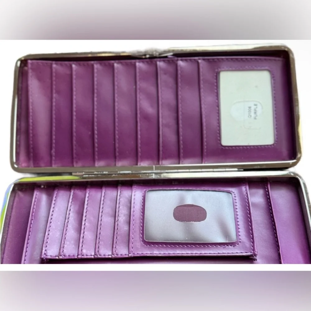 Elegant Purple Clutch New without tags Beautiful Condition Big Wallet/Clutch - Picture 5 of 6